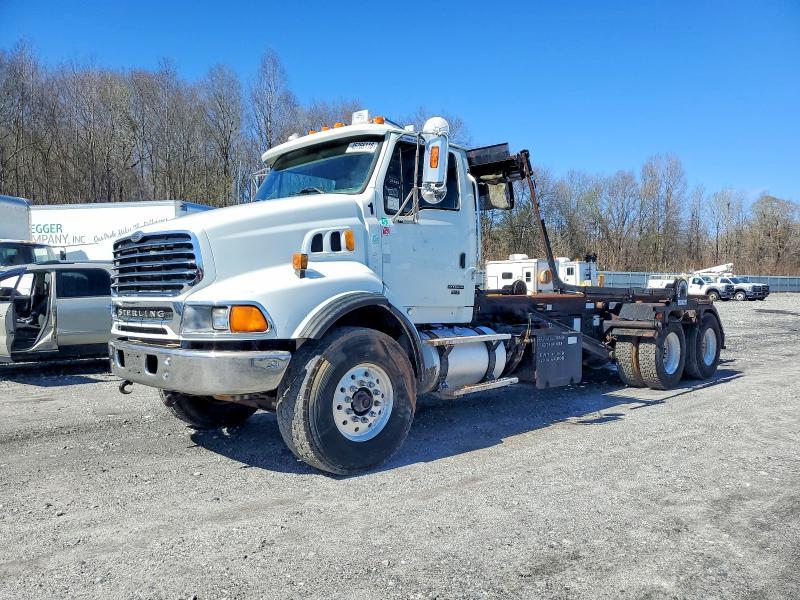 2007 Sterling L9500 ROLL-OFF Container Truck