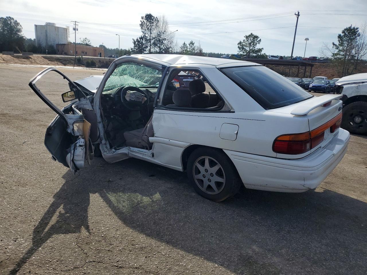 1995 Ford Escort lx