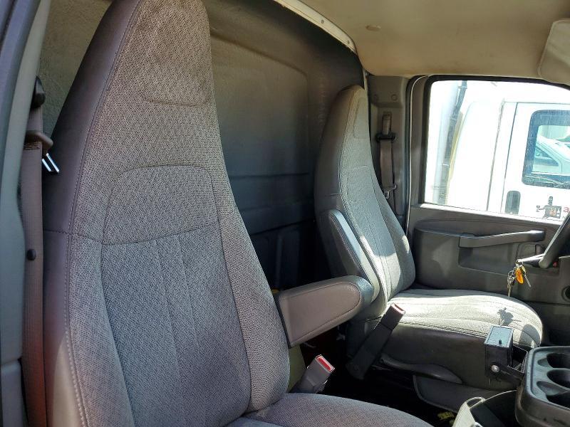 2017 Chev Rolet Express Refrigerated BOX Truck