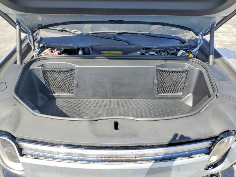 2025 Rivian R1S Adventure