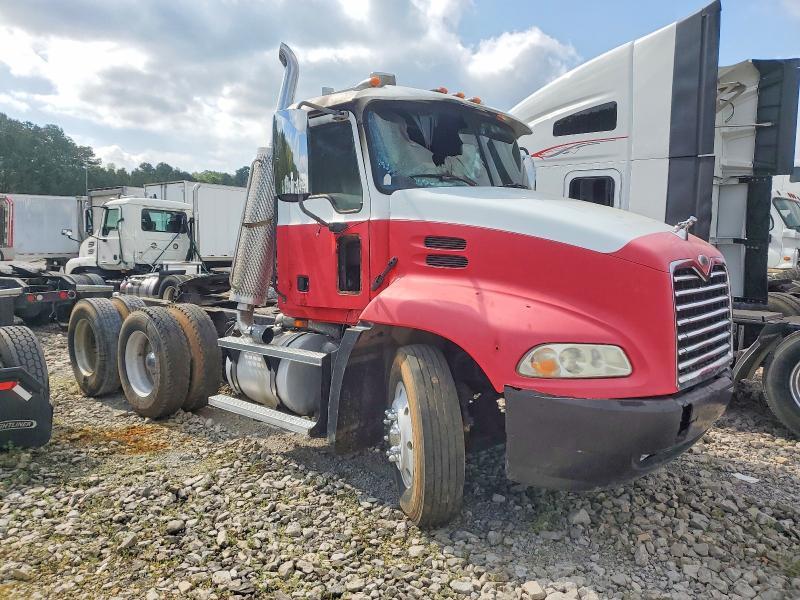 2004 Mack 600 CX600