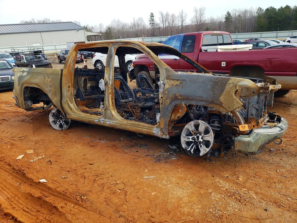 2025 GMC Sierra K1500 SLT