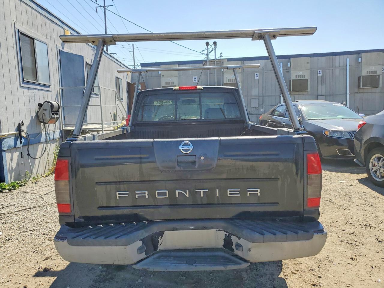 2003 Nissan Frontier Standard