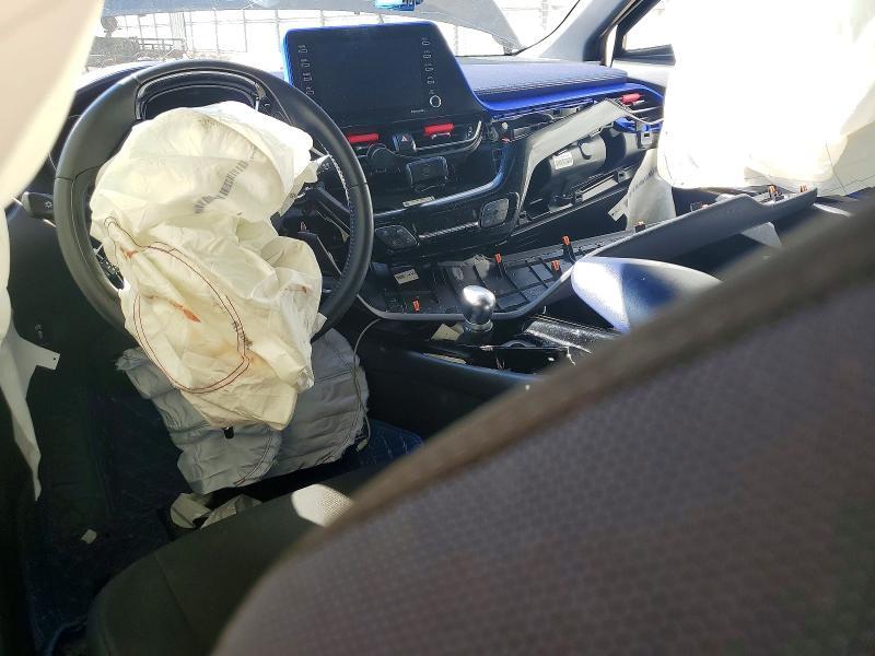 2020 Toyota C-hr xle