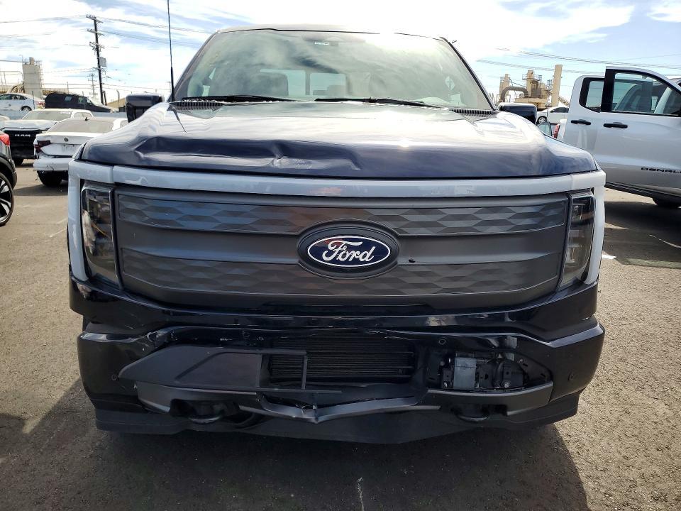 2024 Ford F150 Lightning Lariat