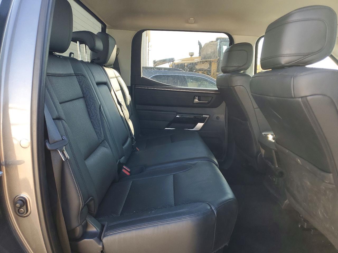 2024 Toyota Tundra Limited HV