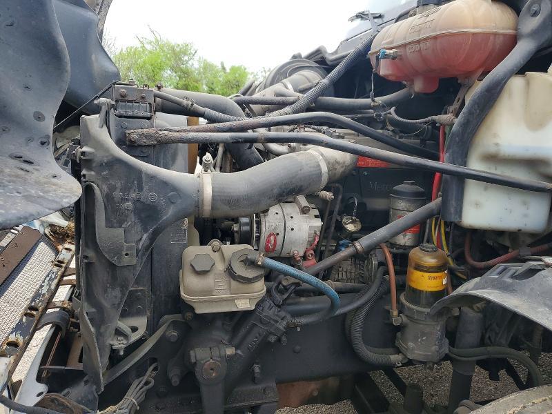 2007 Freightliner Columbia 112 Refrigerated BOX TR