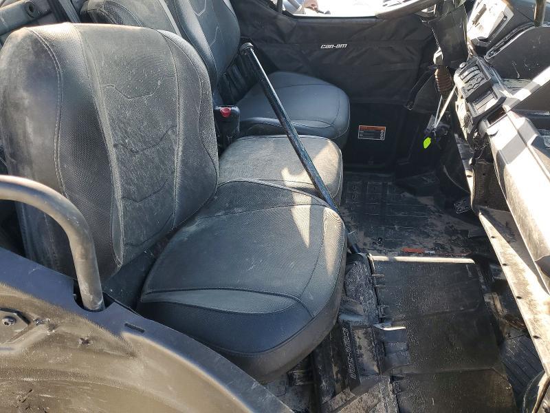 2024 Can-Am Defender xt HD7