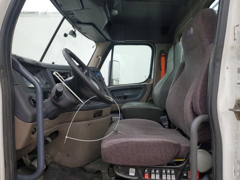 2016 Freightliner Cascadia 125 Semi Truck