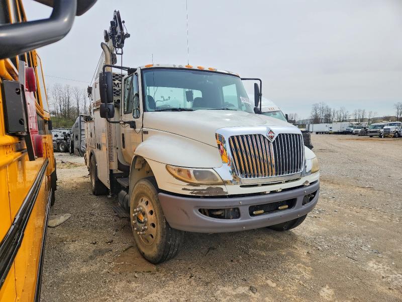 2013 International 4400 Utility / Service Truck