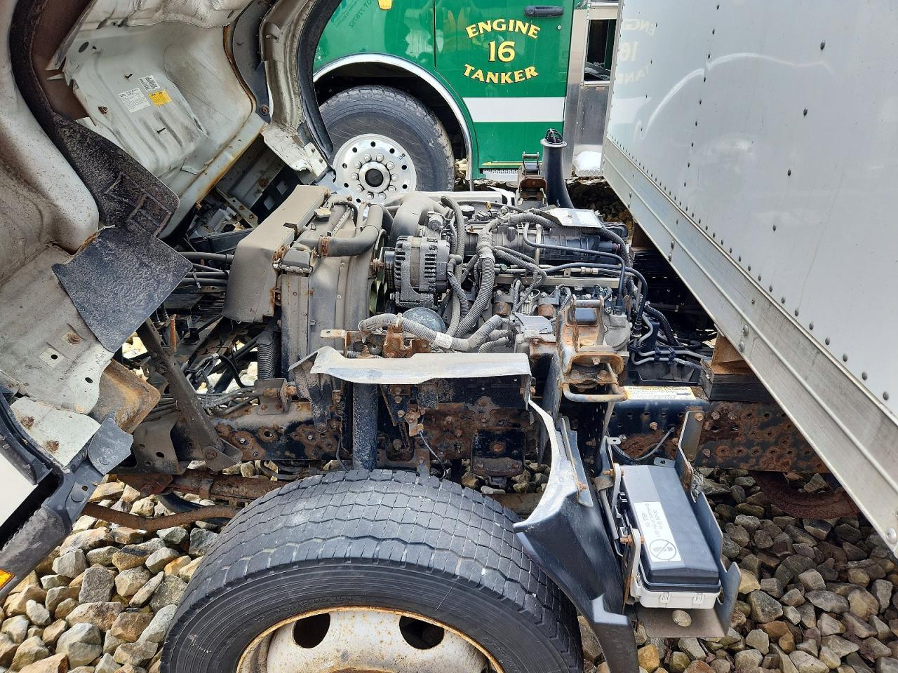 2019 Isuzu NPR HD BOX Truck