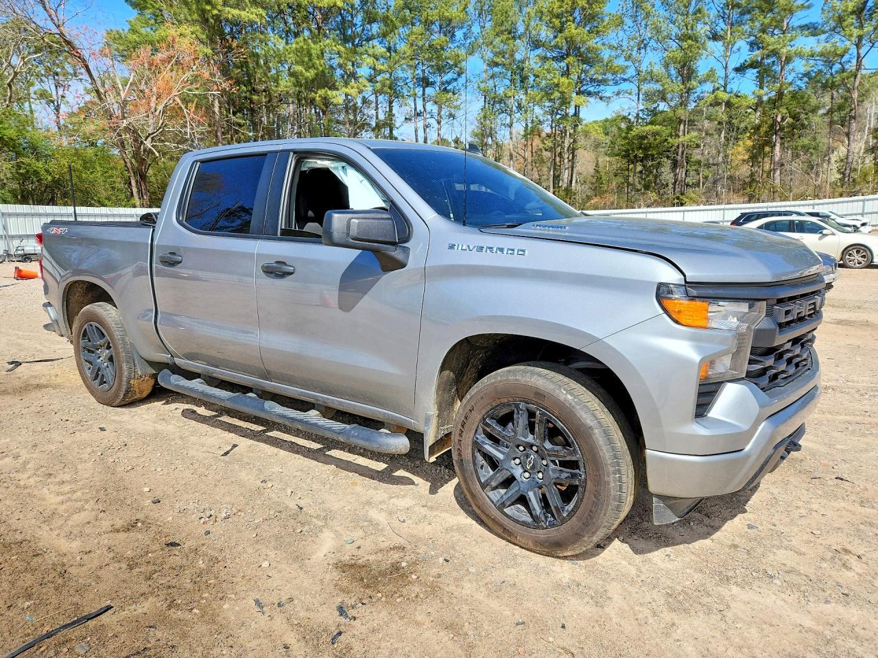 2025 Chevrolet Silverado K1500 Custom