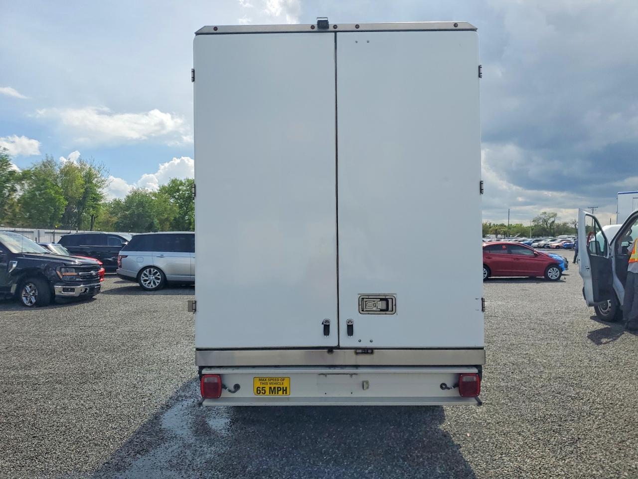 2022 Ford Transit Delivery Truck