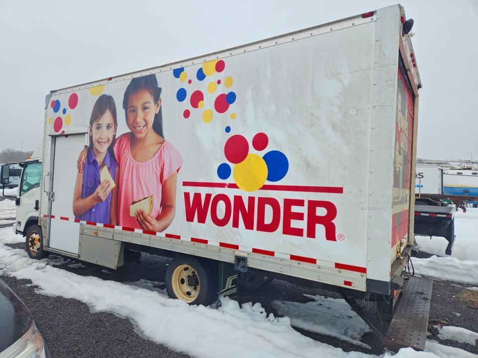 2015 Isuzu NPR HD Delivery Truck