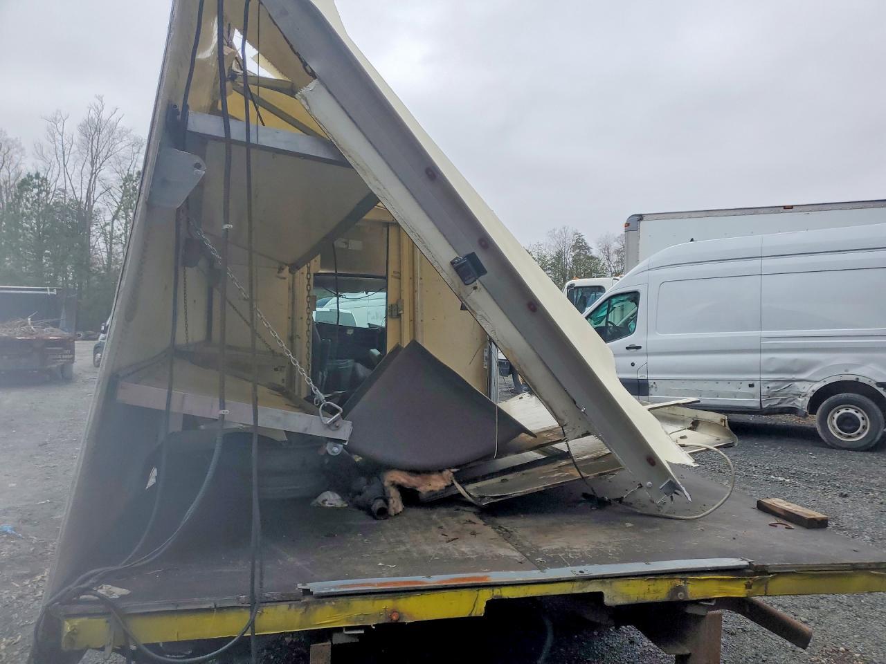 2018 Chevrolet Express Delivery Truck