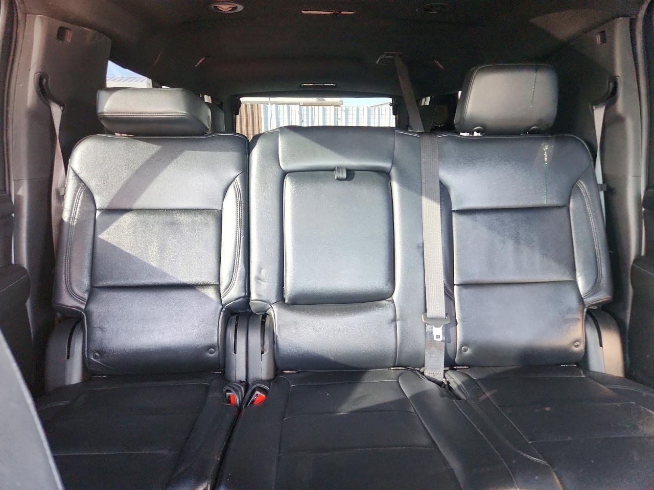 2023 Chevrolet Suburban C1500 ls