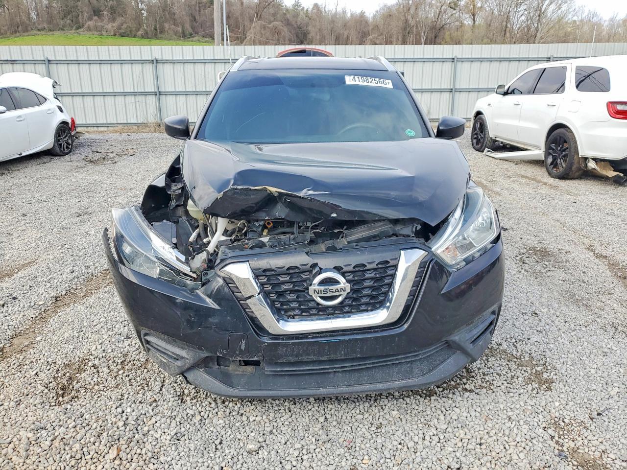 2019 Nissan Kicks s