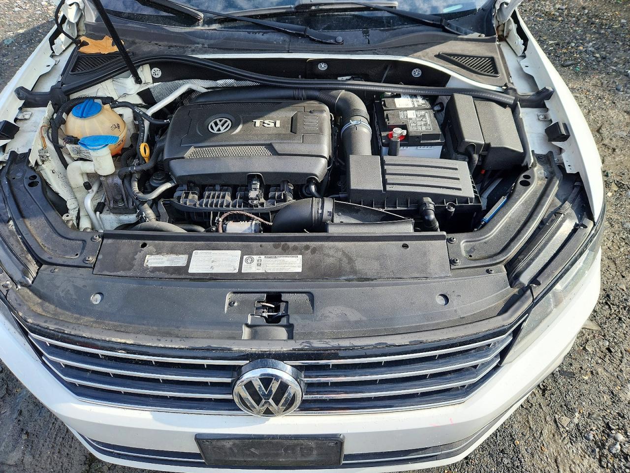 2016 Volkswagen Passat s