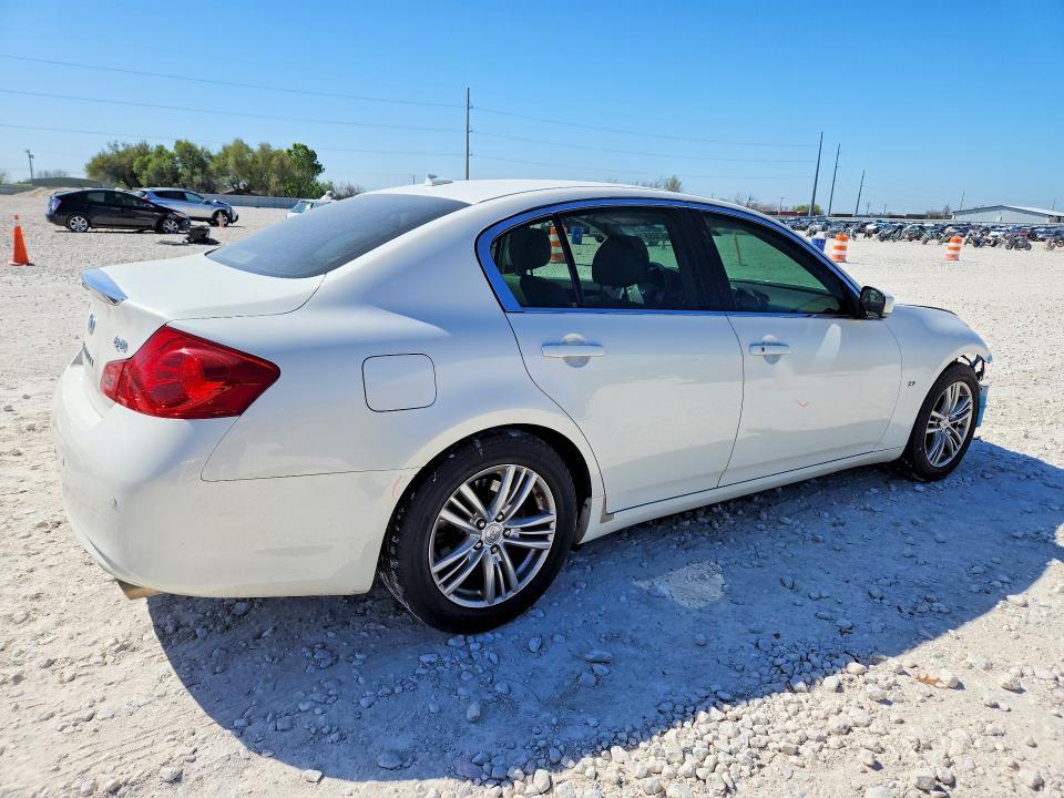 2015 Infiniti Q40 Base