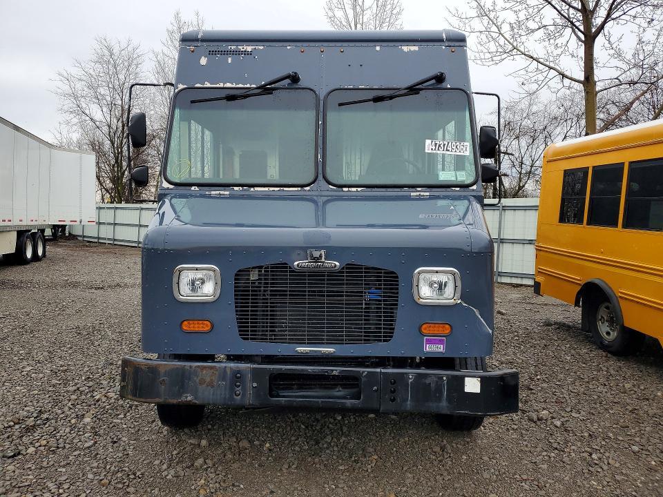 2020 Freightliner MT45G Chassis Delivery Truck