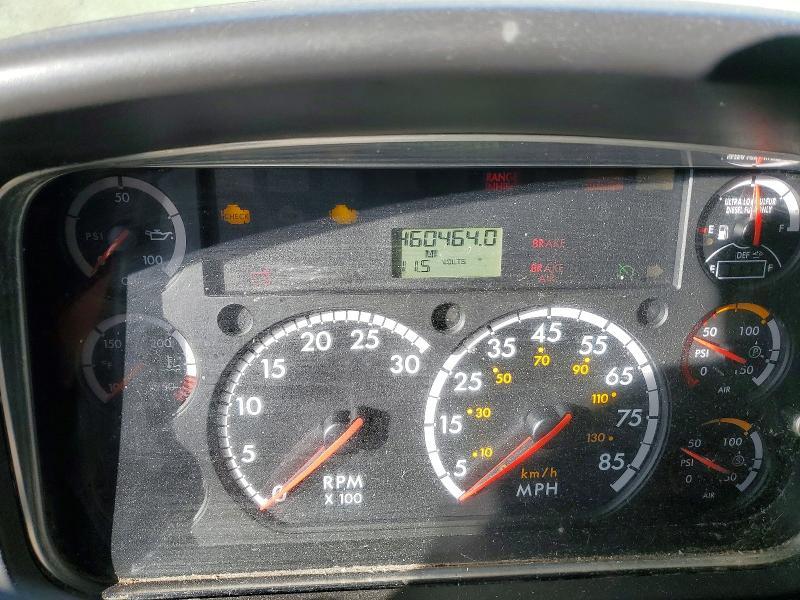 2015 Freightliner Business Class M2 BOX Truck