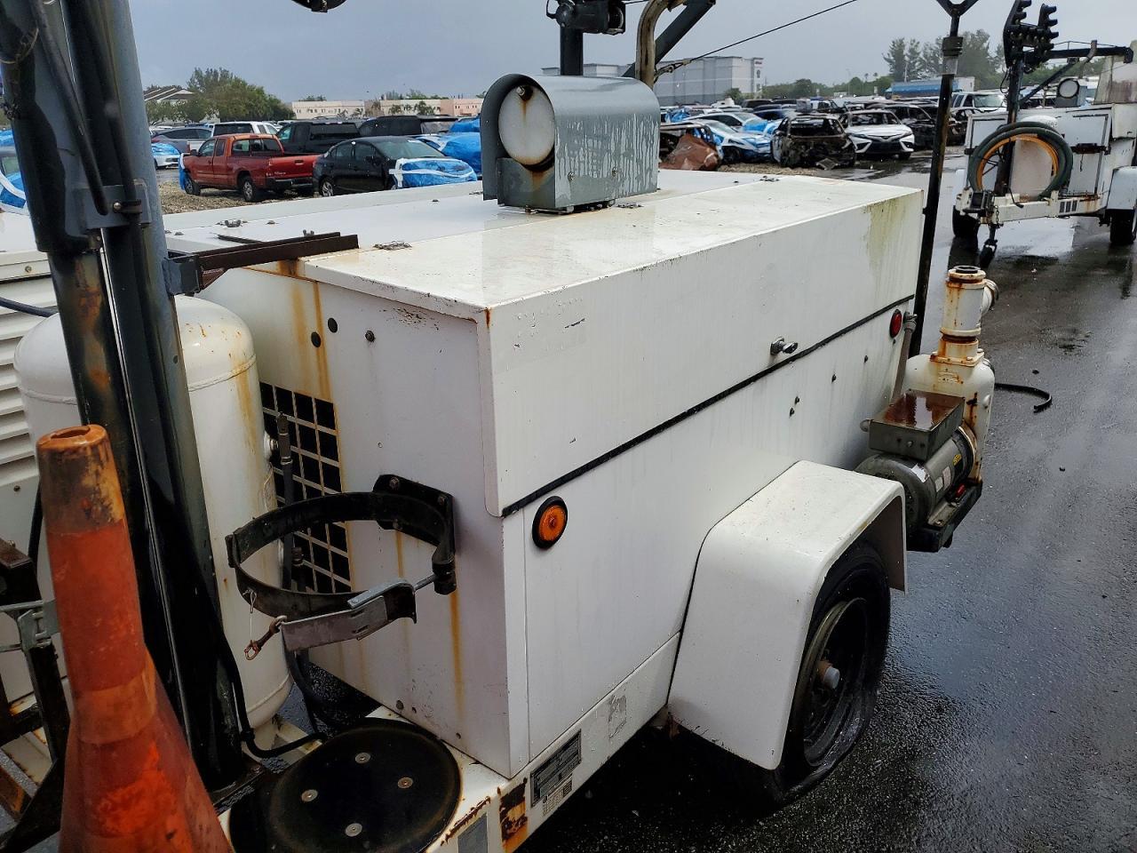 2009 Team Fenex F131KP Manhole Support Trailer