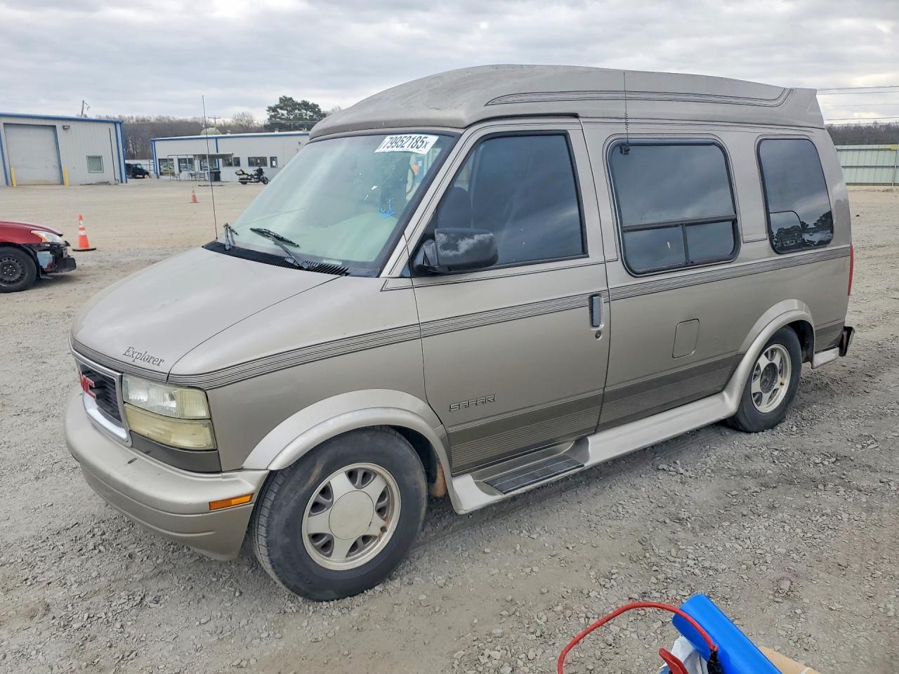 2001 GMC Safari