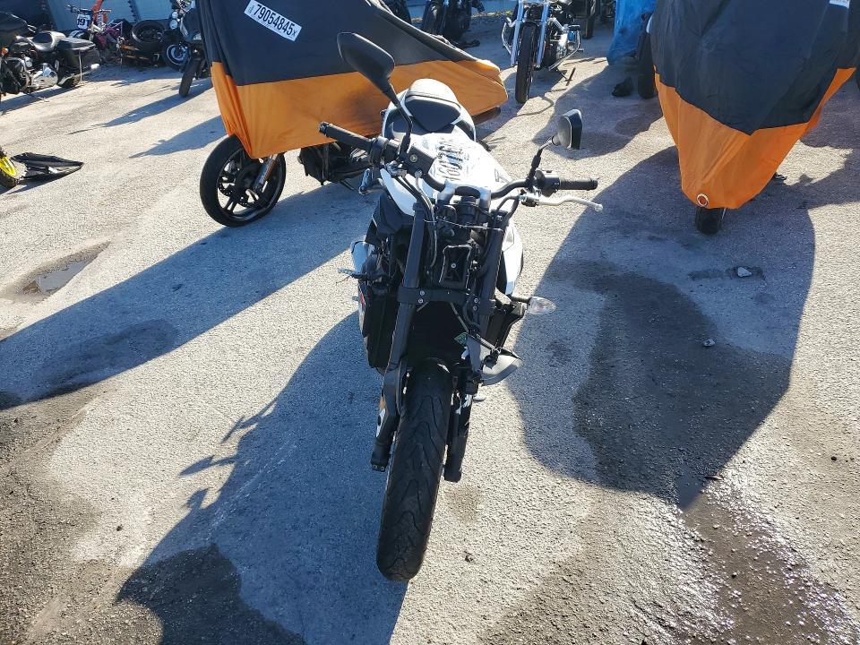 2024 Triumph Street Triple 765 R