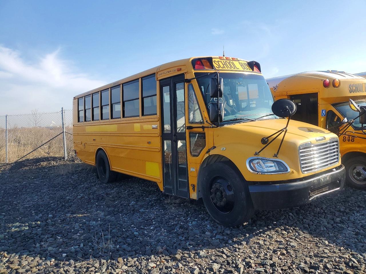 2014 Freigliner 2014 Thomas SAF-T-LINER C2-School Bus