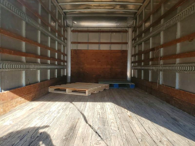 2001 Isuzu NPR HD BOX Truck