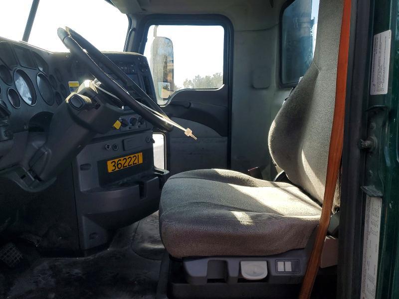 2017 Mack CX612 Semi Truck