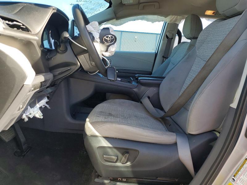 2022 Toyota Sienna le 8-passenger