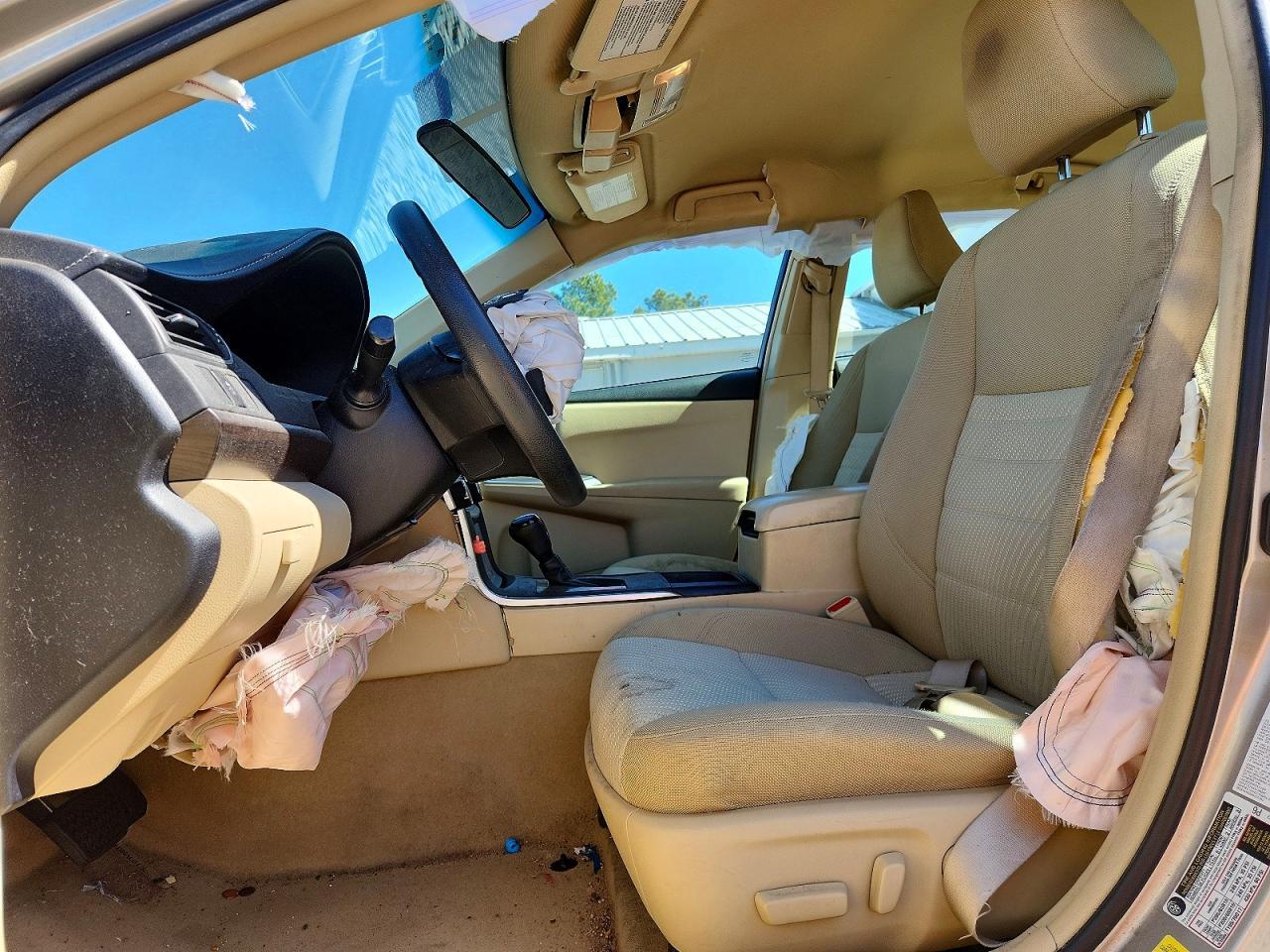 2016 Toyota Camry le