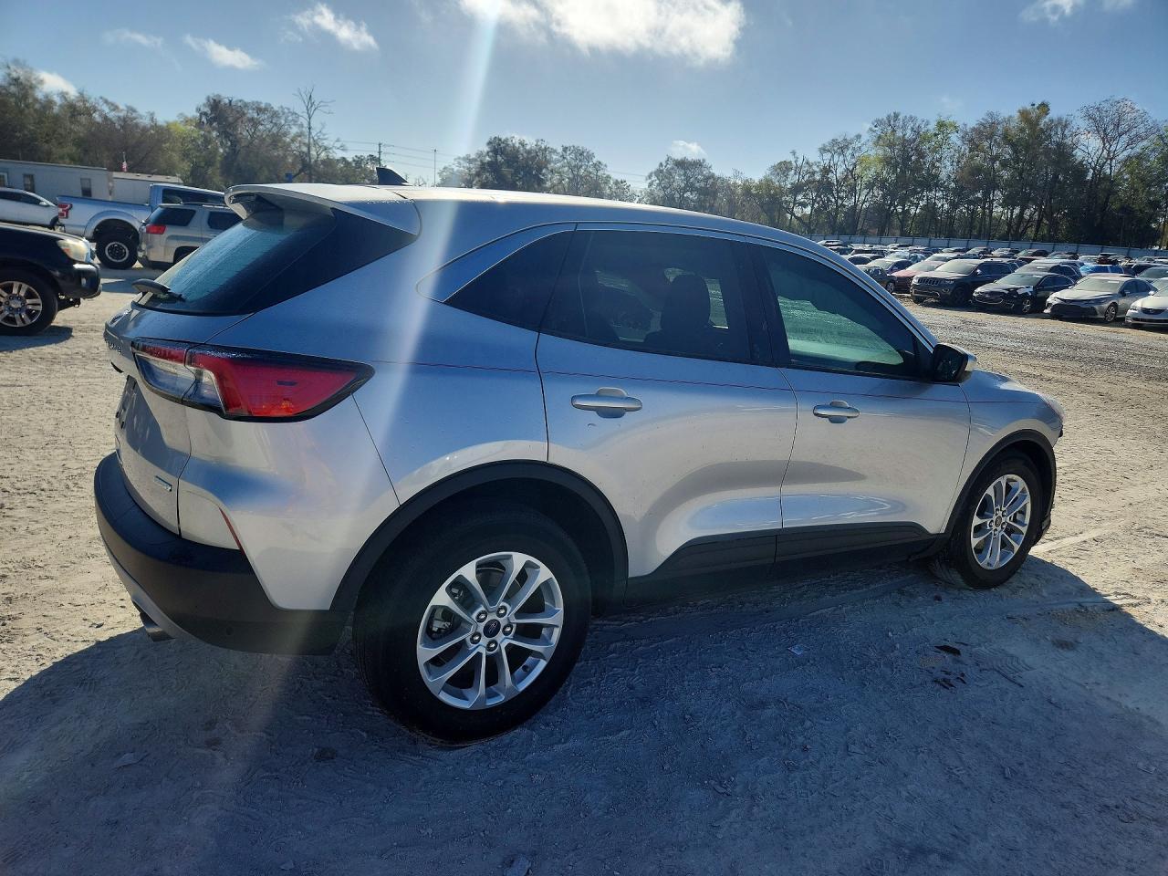 2020 Ford Escape se