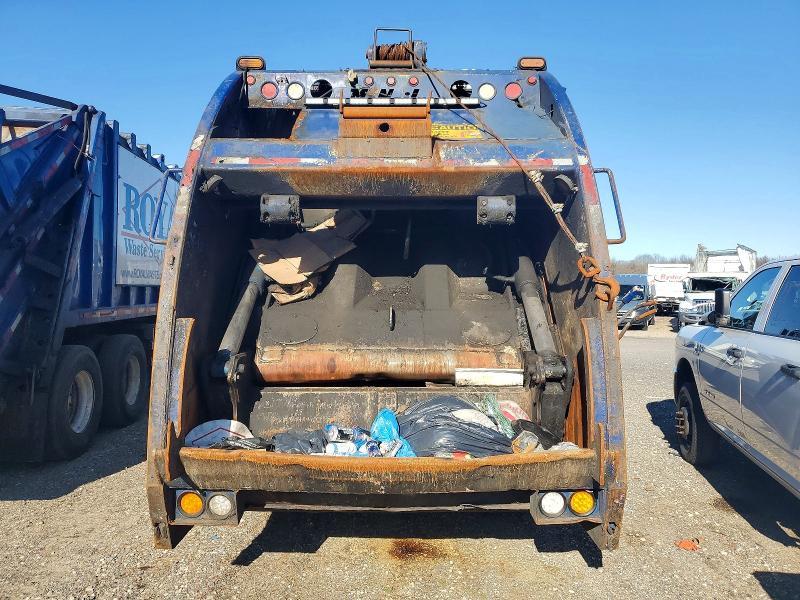 2011 Mack 600 MRU600