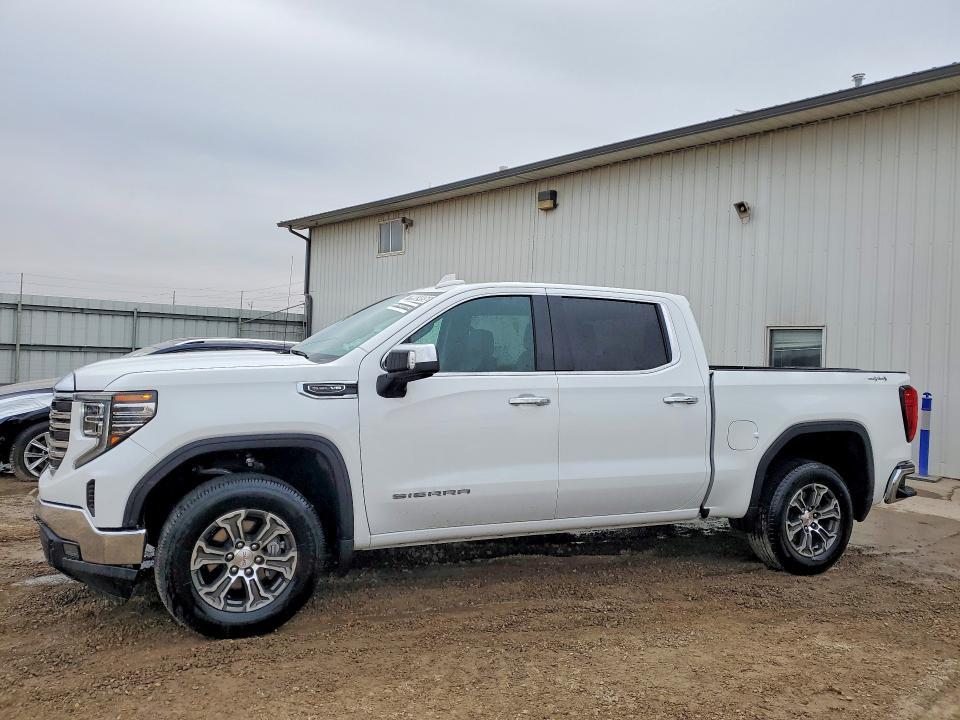 2026 GMC Sierra K1500 slt