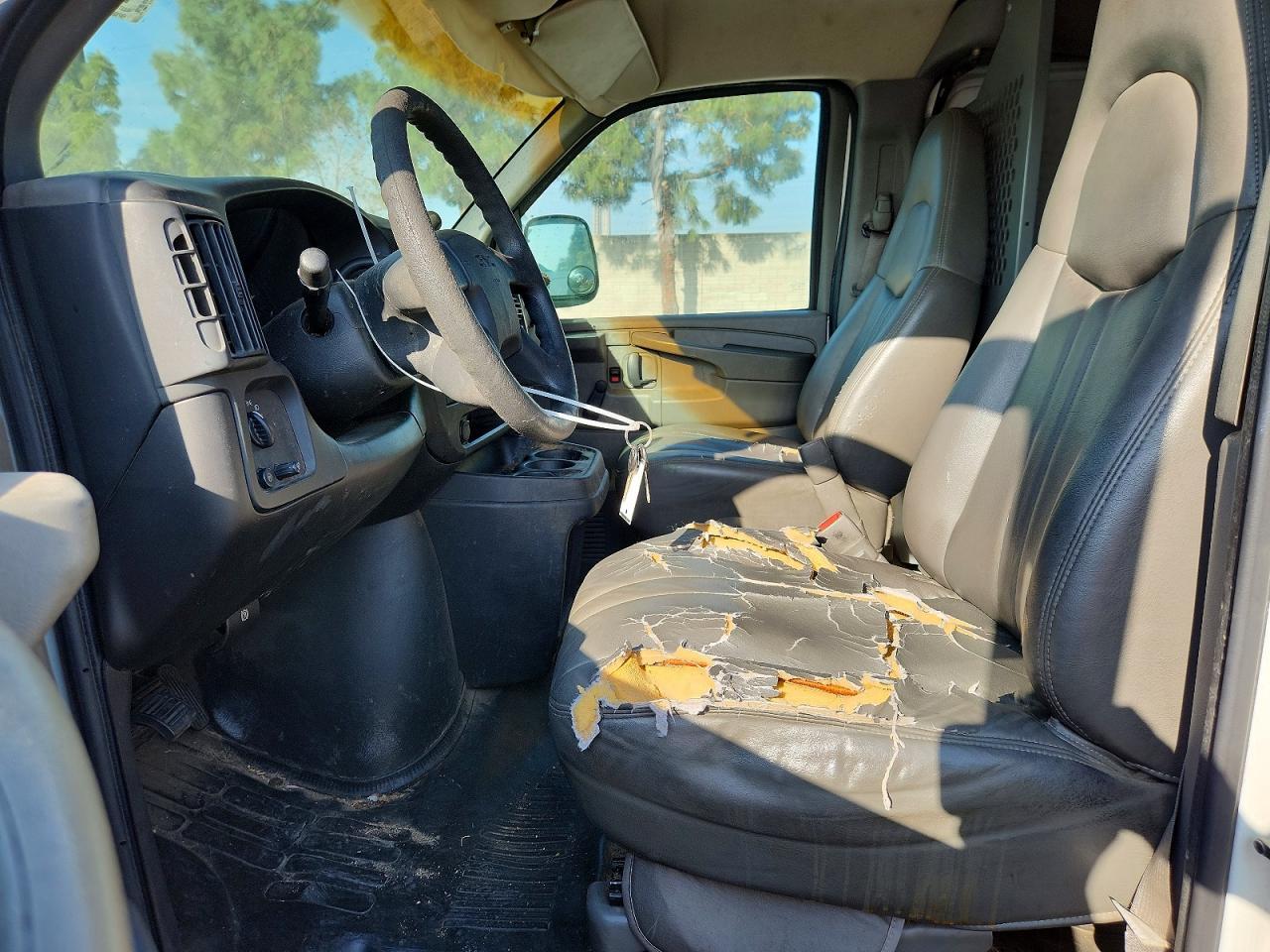 2003 GMC Savana G2500