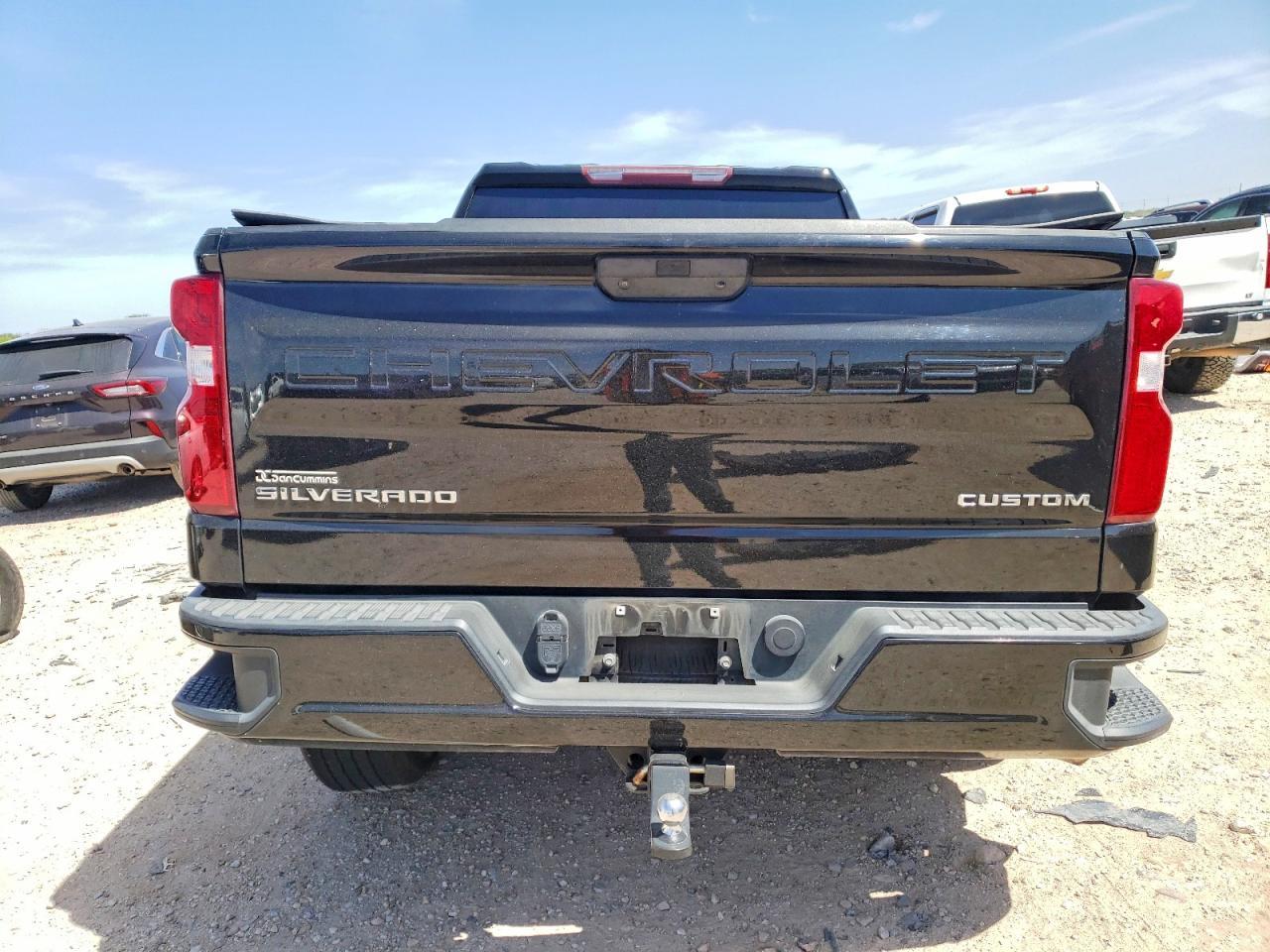 2020 Chevrolet Silverado K1500 Custom