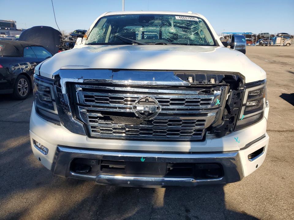 2020 Nissan Titan SL
