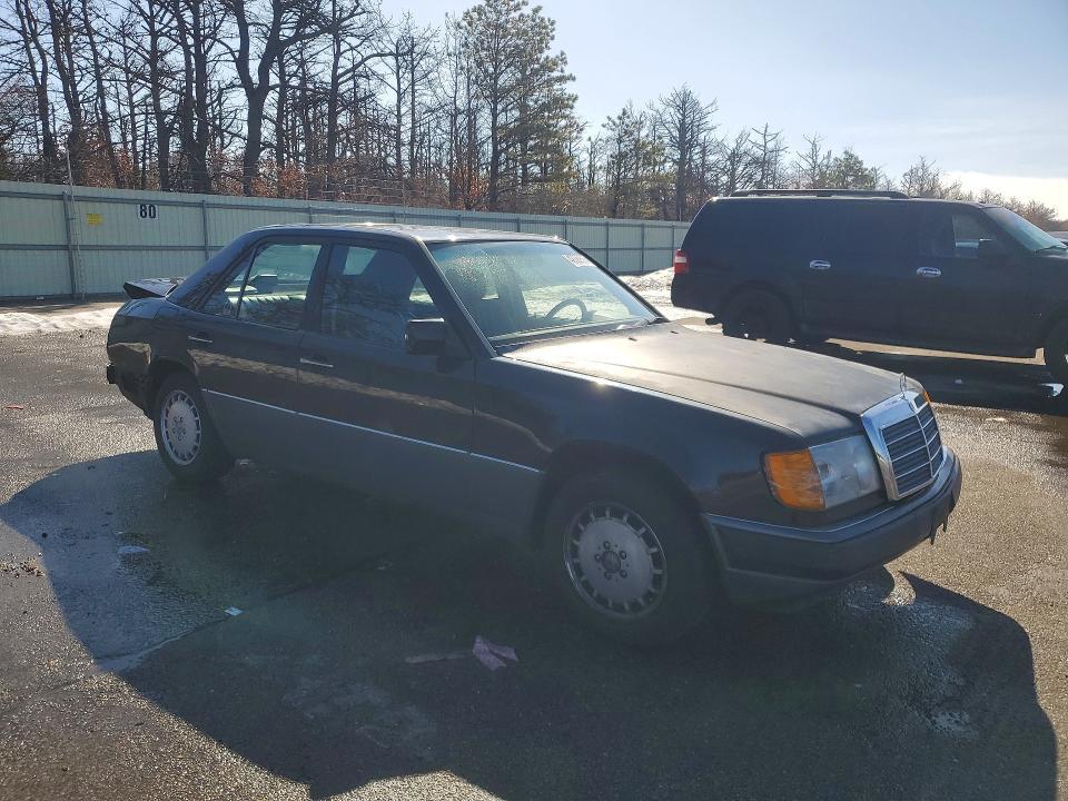 1992 Mercedes-Benz 300 e 2.6