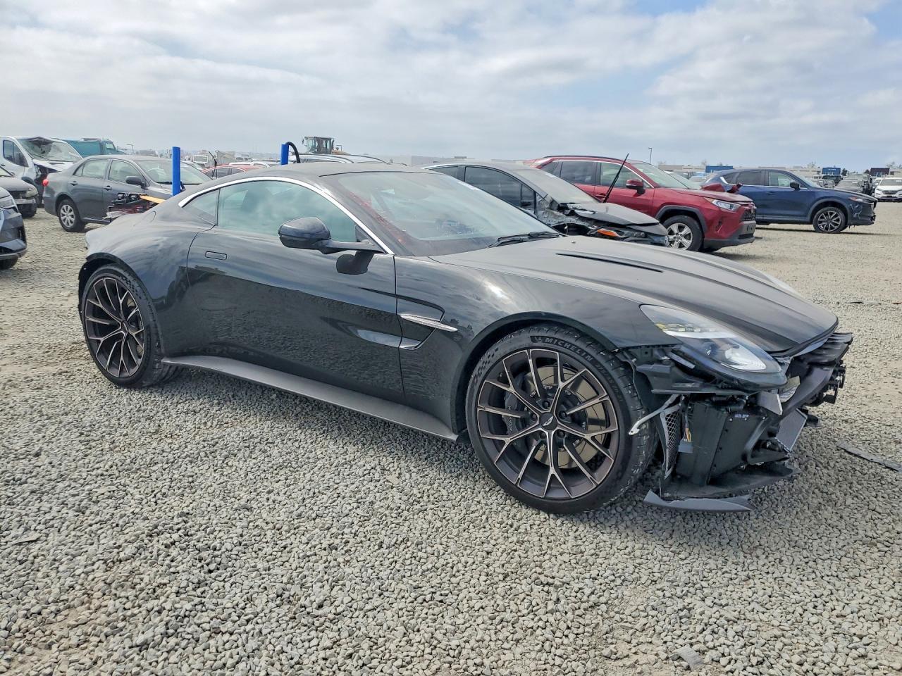 2025 Aston Martin Vantage