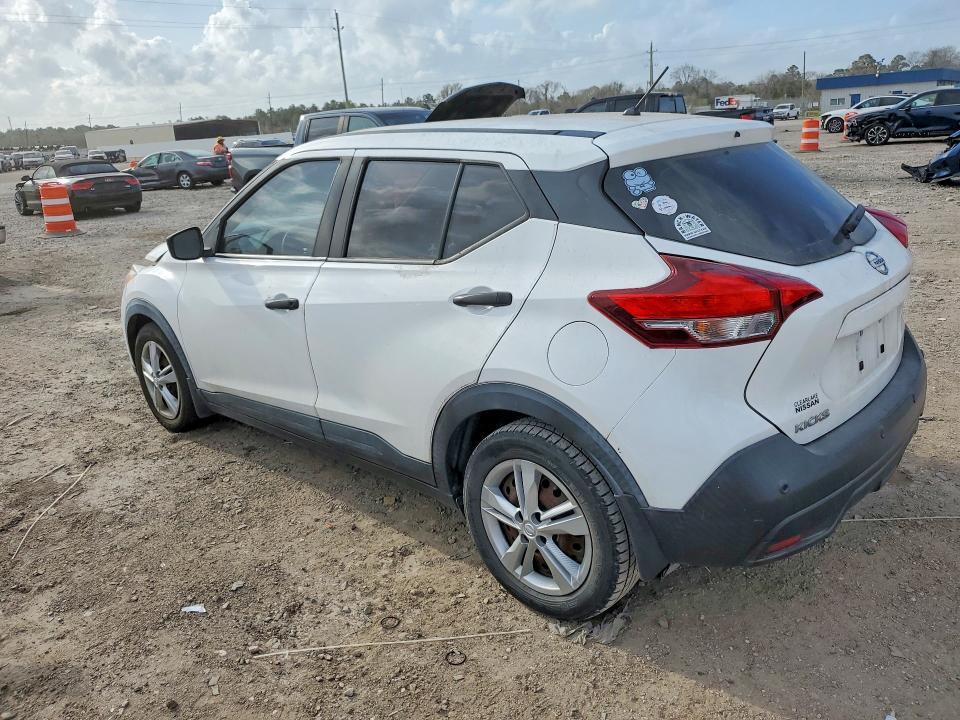 2020 Nissan Kicks s