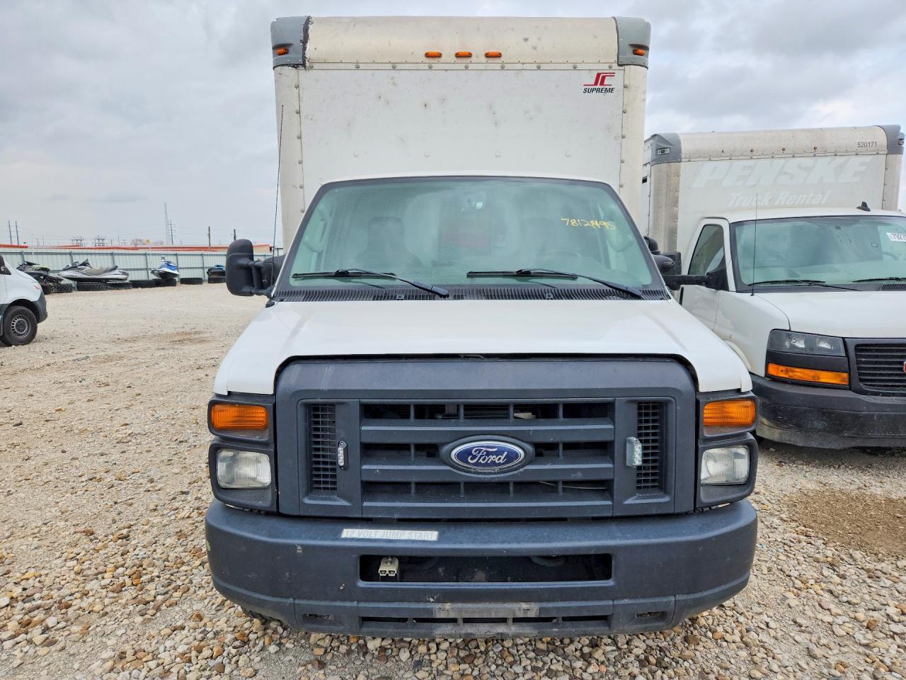 2013 Ford E350 BOX Truck