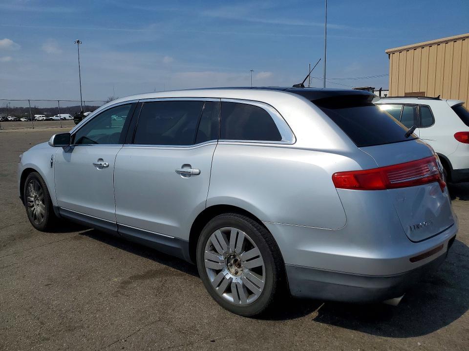 2016 Lincoln Townhouse MKT