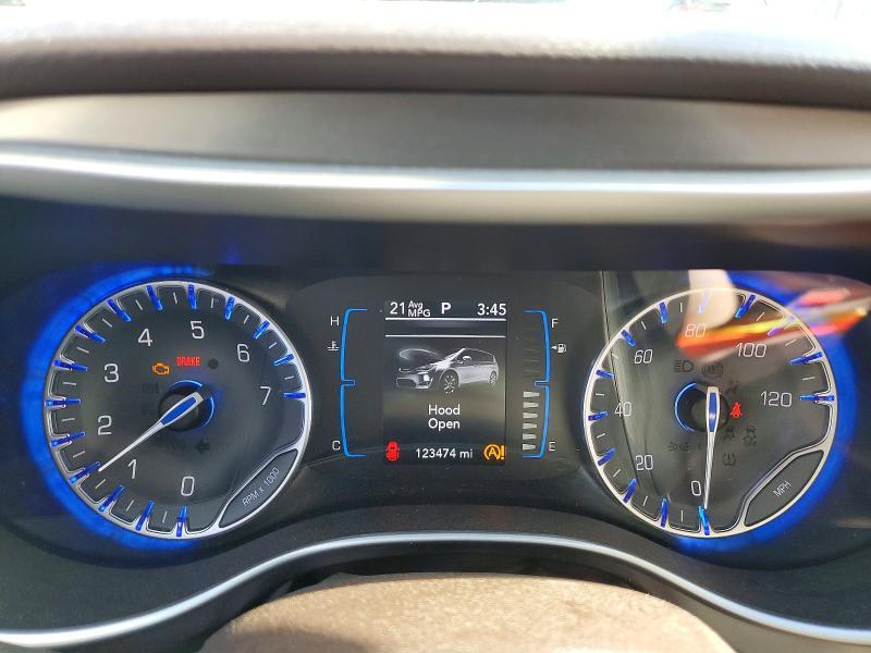 2017 Chrysler Pacifica Touring l