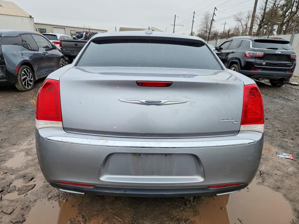 2016 Chrysler 300c