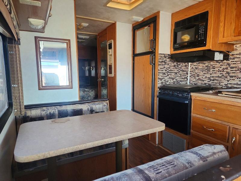 2003 Workhorse Custom Chassis P32 Recreational Vehicle
