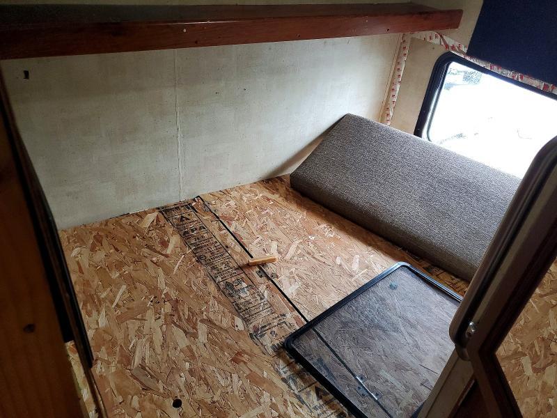 2015 Keystone Hideout Camper