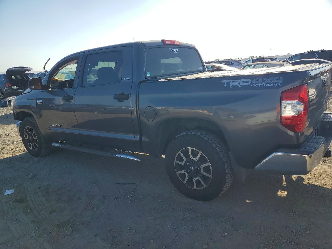 2015 Toyota Tundra SR5