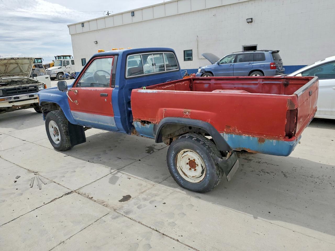 1987 Toyota Pickup Deluxe